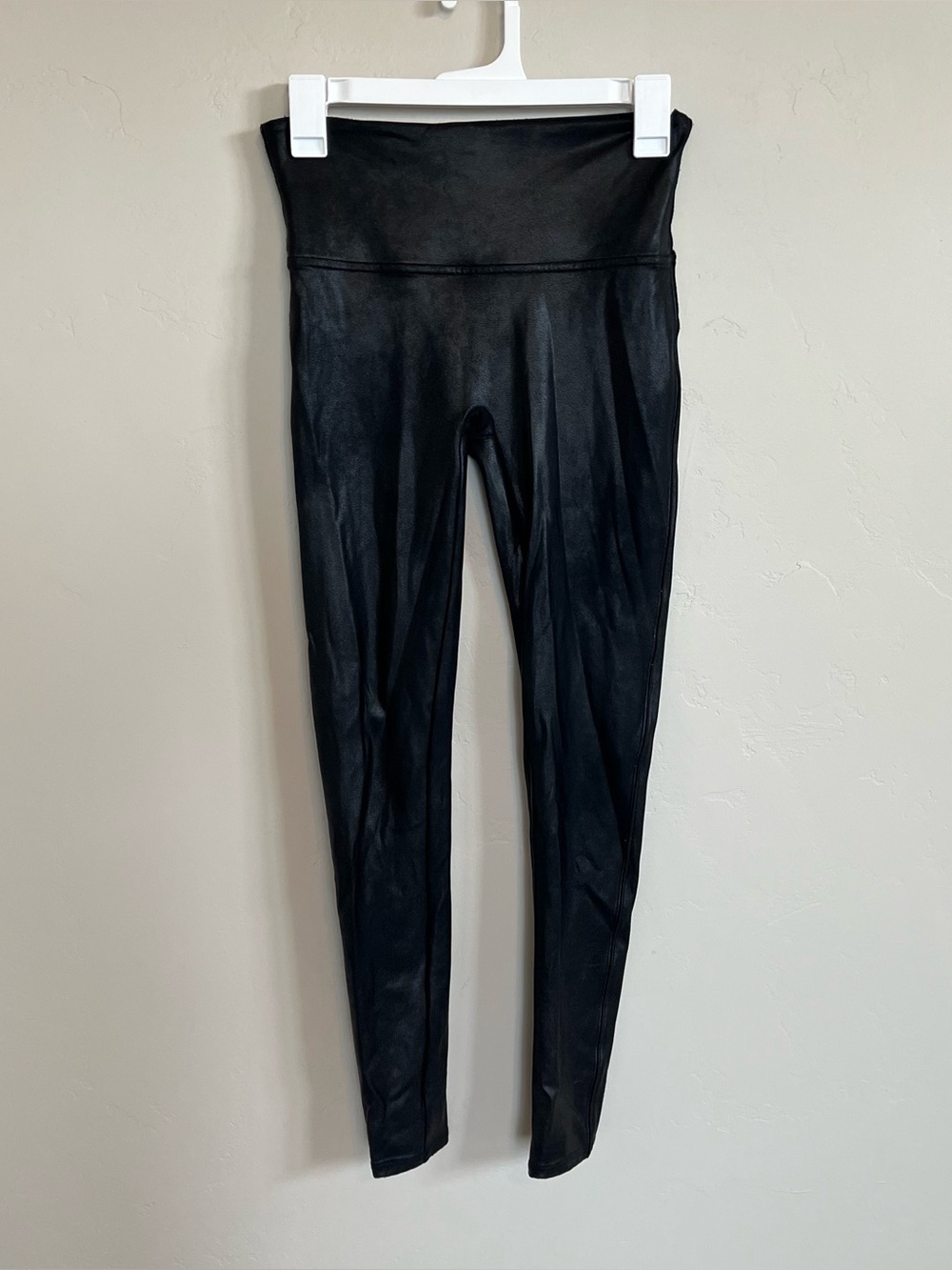 SPANX  Faux Leather Pleather Leggings Women’s Size M Black Solid Stretch Knit